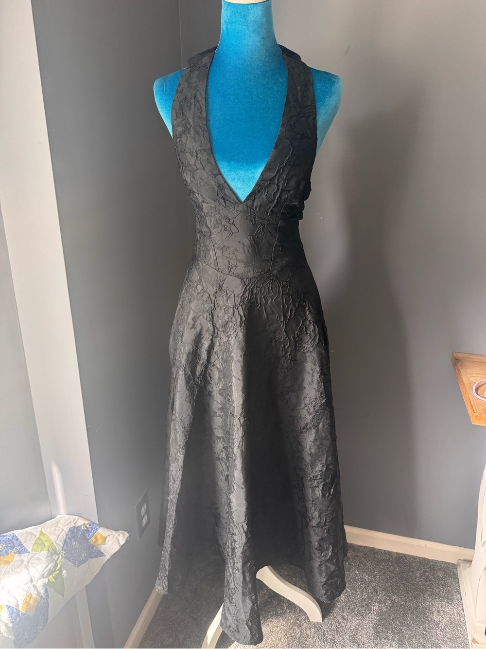 Cider Black Backless Deep V Halter A-Line Dress